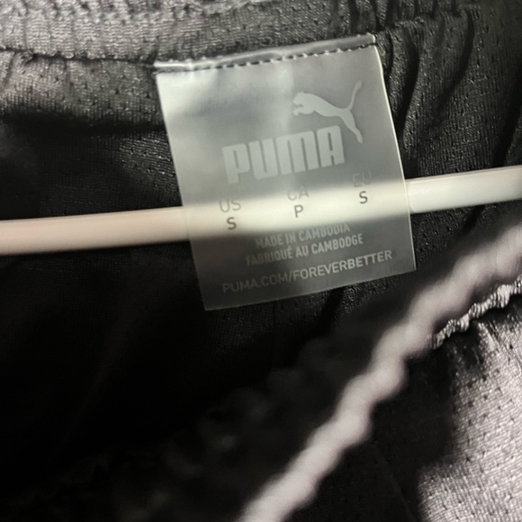 BNWT🚨 Puma track running athletic shorts size women’s small - Picture 3 of 6